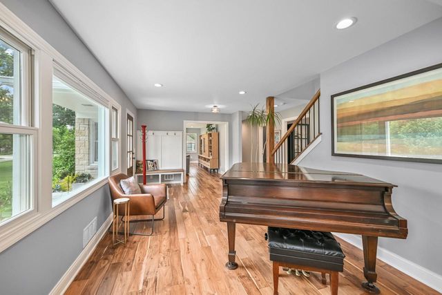 12515 Elmhurst PARKWAY, Elm Grove, WI 53122