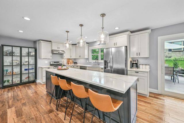 12515 Elmhurst PARKWAY, Elm Grove, WI 53122