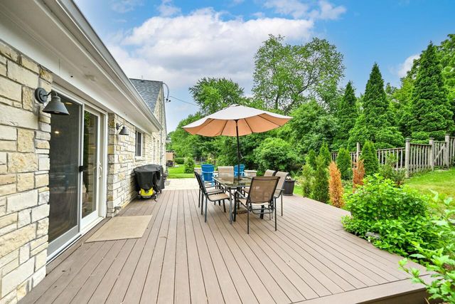 12515 Elmhurst PARKWAY, Elm Grove, WI 53122