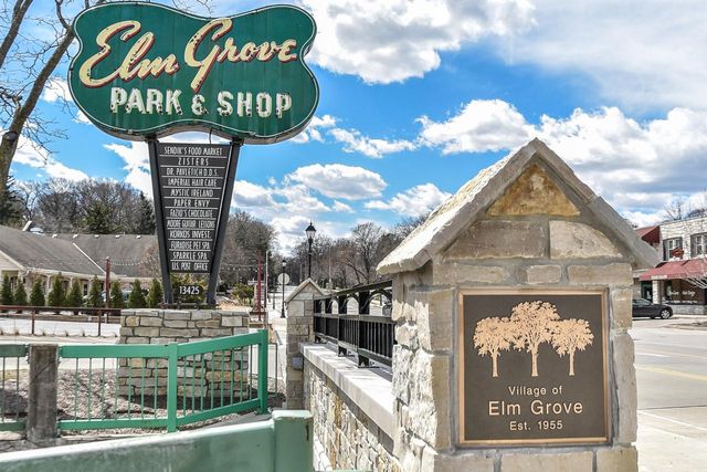 12515 Elmhurst PARKWAY, Elm Grove, WI 53122