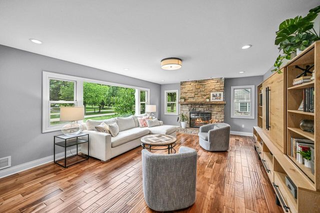 12515 Elmhurst PARKWAY, Elm Grove, WI 53122