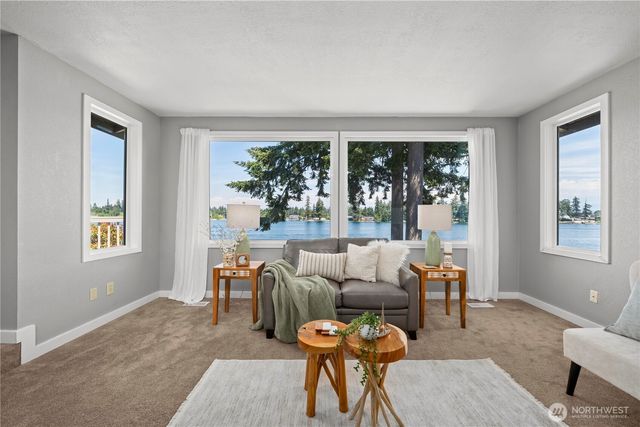 2505 211th Avenue E, Lake Tapps, WA 98391