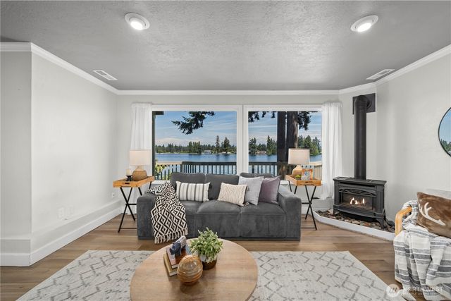 2505 211th Avenue E, Lake Tapps, WA 98391