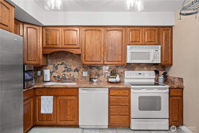 2505 211th Avenue E, Lake Tapps, WA 98391