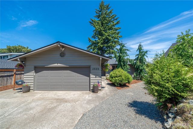 2505 211th Avenue E, Lake Tapps, WA 98391