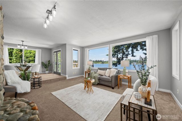 2505 211th Avenue E, Lake Tapps, WA 98391