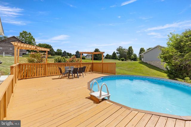 1233 COUNTRY BROOK RD, Toms Brook, VA 22660