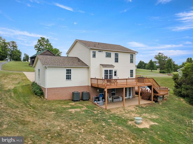 1233 COUNTRY BROOK RD, Toms Brook, VA 22660