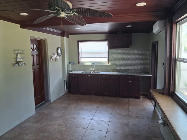 10939 103RD AVENUE, Seminole, FL 33778