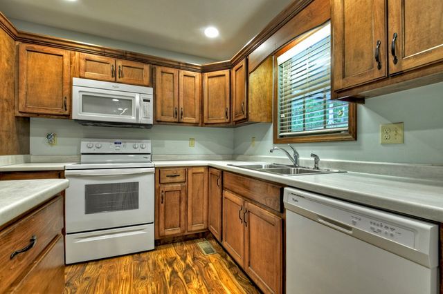 293 James Drive, Ellijay, GA 30540