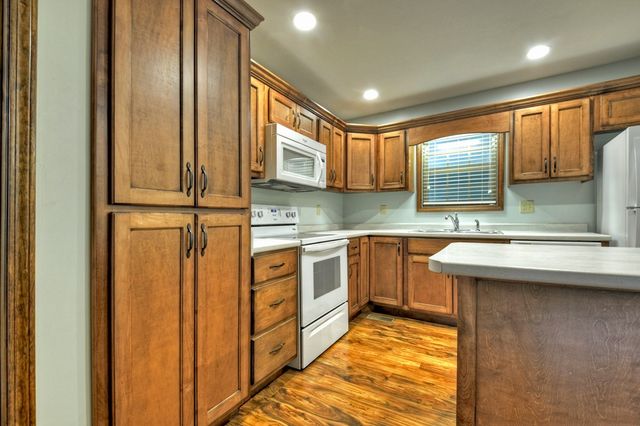 293 James Drive, Ellijay, GA 30540