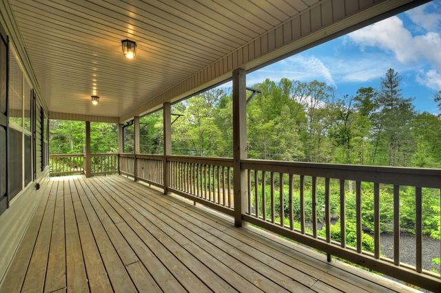 293 James Drive, Ellijay, GA 30540