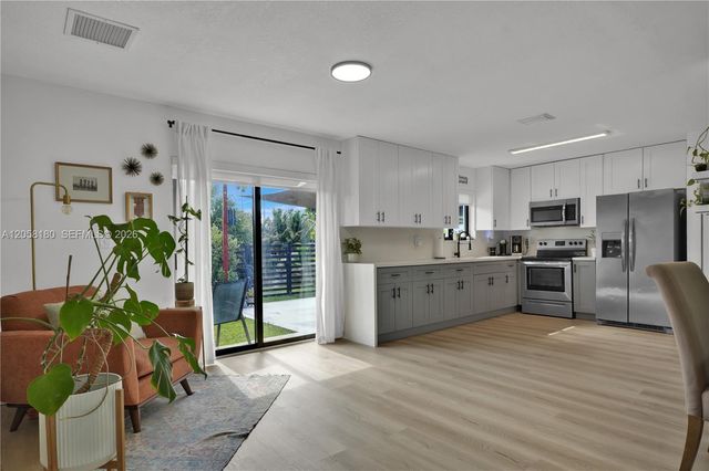 20464 NW 19th Avenue, Miami Gardens, FL 33056