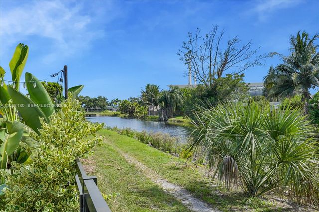 20464 NW 19th Avenue, Miami Gardens, FL 33056