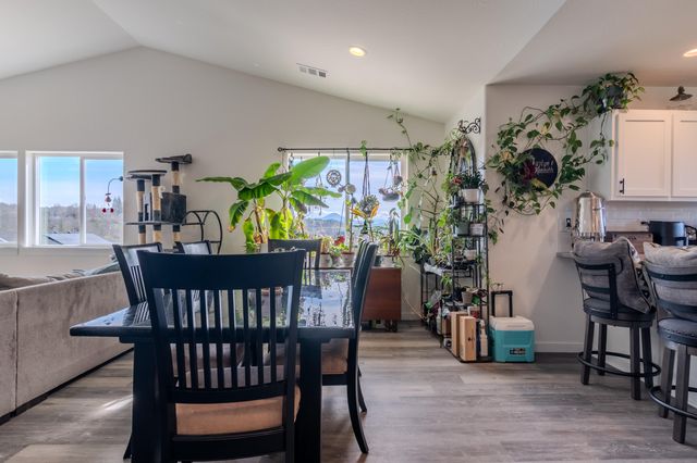 21 Cerulean Terrace, Eagle Point, OR 97524