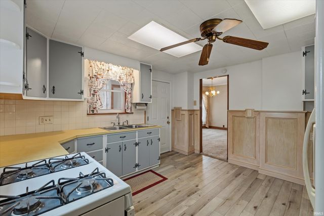 538 W 3rd Street, Mishawaka, IN 46544
