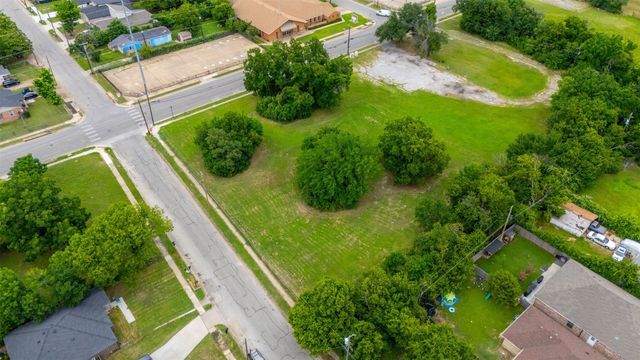 5200 Ramey Avenue, Fort Worth, TX 76105