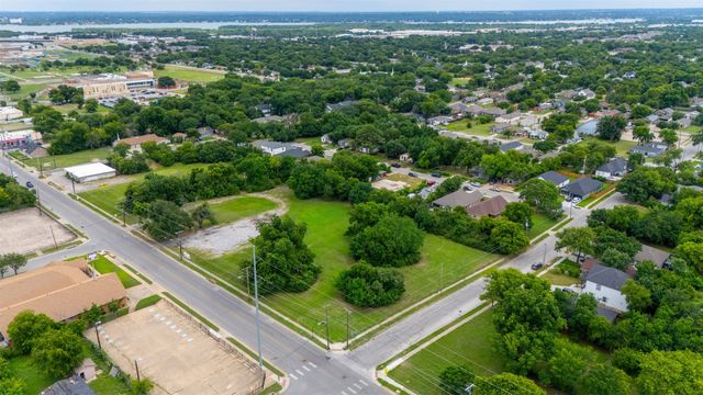 5200 Ramey Avenue, Fort Worth, TX 76105
