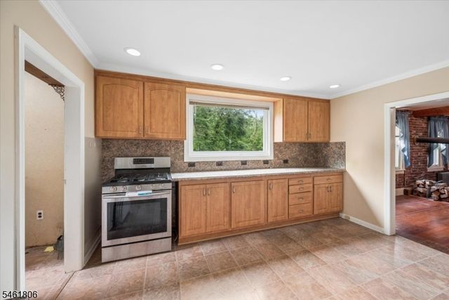 36 Cooks Rd, Denville Twp., NJ 07834