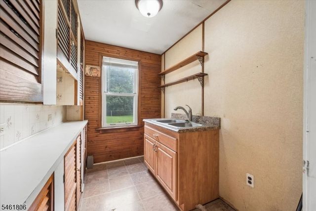 36 Cooks Rd, Denville Twp., NJ 07834