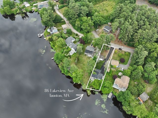 86 Lakeview Ave, Taunton, MA 02780