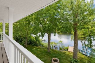 86 Lakeview Ave, Taunton, MA 02780