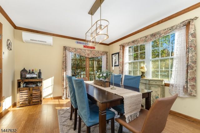 36 Mackenzie Rd, Hampton Boro, NJ 08827