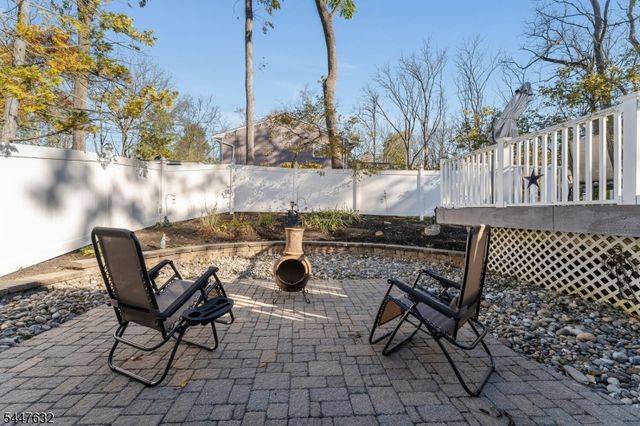 36 Mackenzie Rd, Hampton Boro, NJ 08827