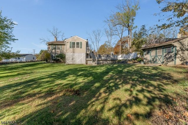 36 Mackenzie Rd, Hampton Boro, NJ 08827