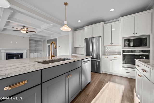 604 Larkspur Lane, Hubert, NC 28539