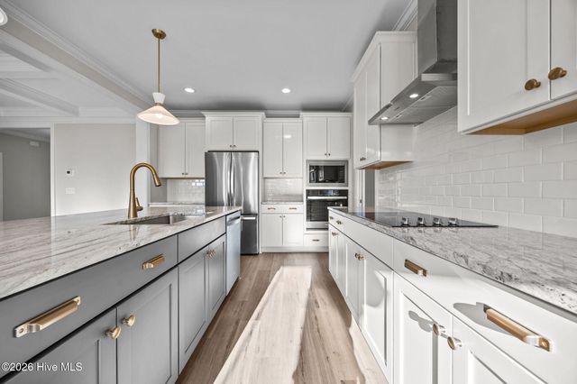 604 Larkspur Lane, Hubert, NC 28539