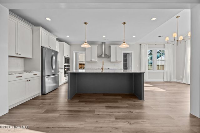 604 Larkspur Lane, Hubert, NC 28539