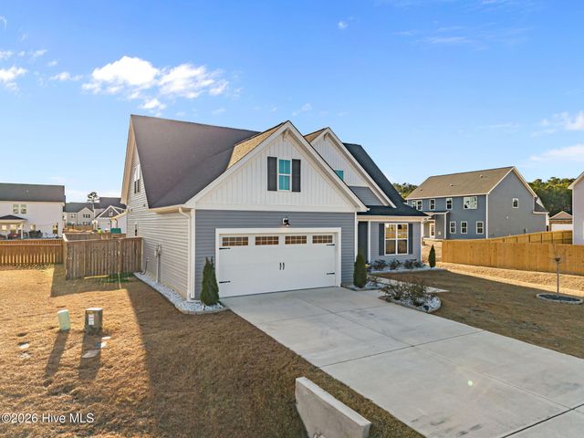 604 Larkspur Lane, Hubert, NC 28539