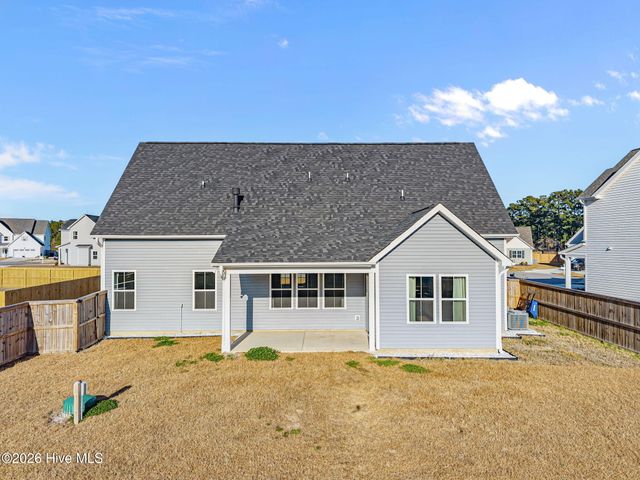 604 Larkspur Lane, Hubert, NC 28539