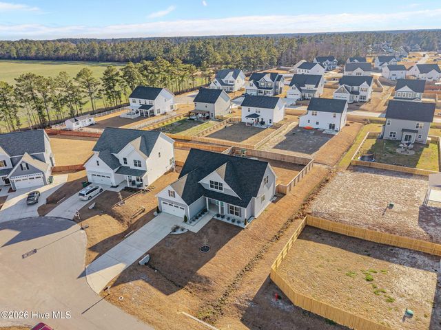 604 Larkspur Lane, Hubert, NC 28539