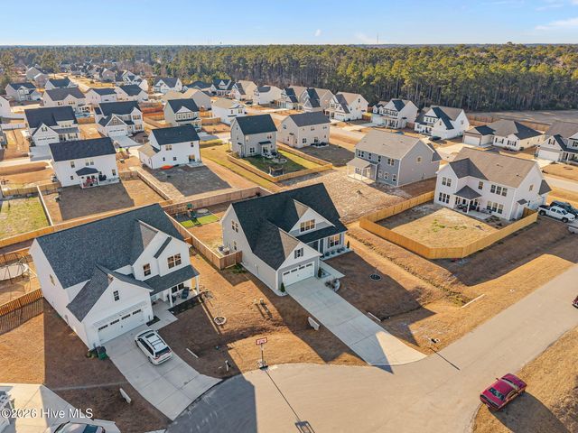 604 Larkspur Lane, Hubert, NC 28539