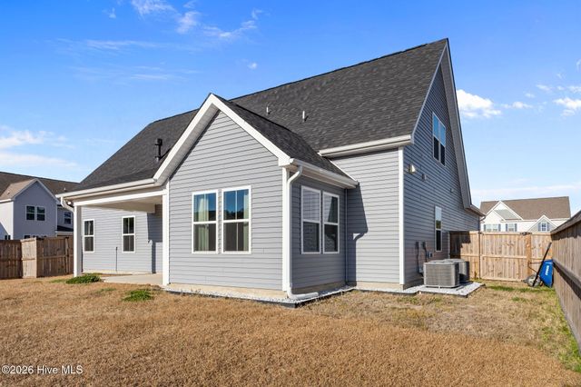 604 Larkspur Lane, Hubert, NC 28539