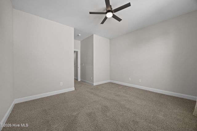 604 Larkspur Lane, Hubert, NC 28539