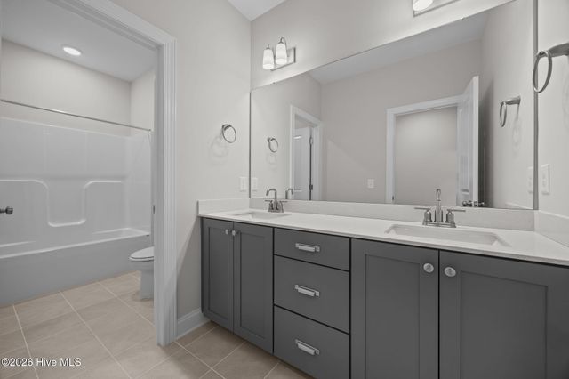 604 Larkspur Lane, Hubert, NC 28539