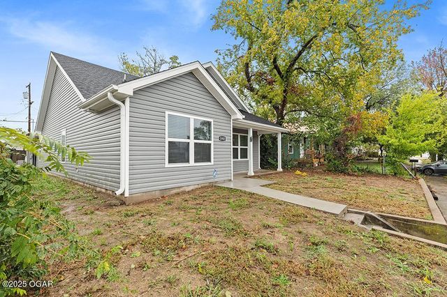 1905 Virginia Avenue, Joplin, MO 64804