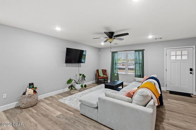 1905 Virginia Avenue, Joplin, MO 64804