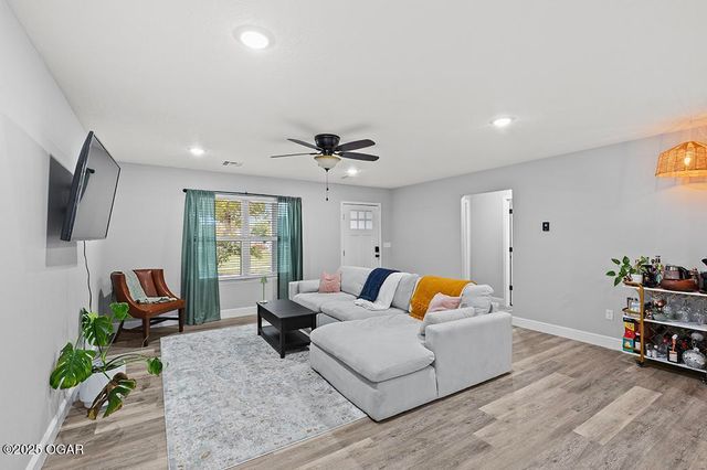 1905 Virginia Avenue, Joplin, MO 64804