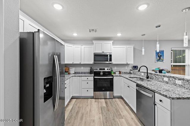 1905 Virginia Avenue, Joplin, MO 64804