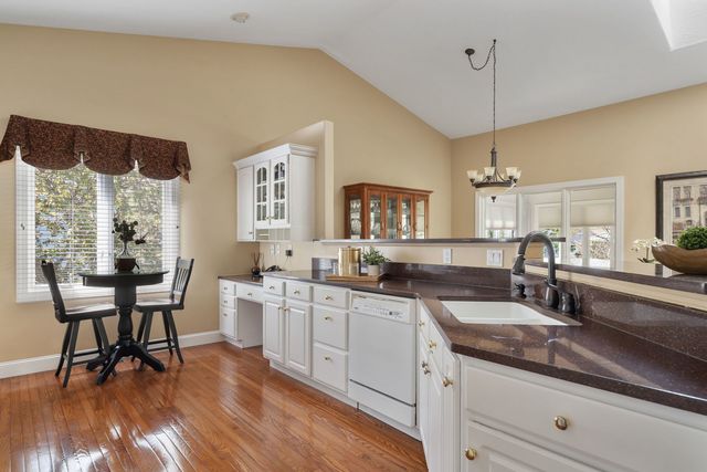 461 43rd Avenue Court 6, East Moline, IL 61244