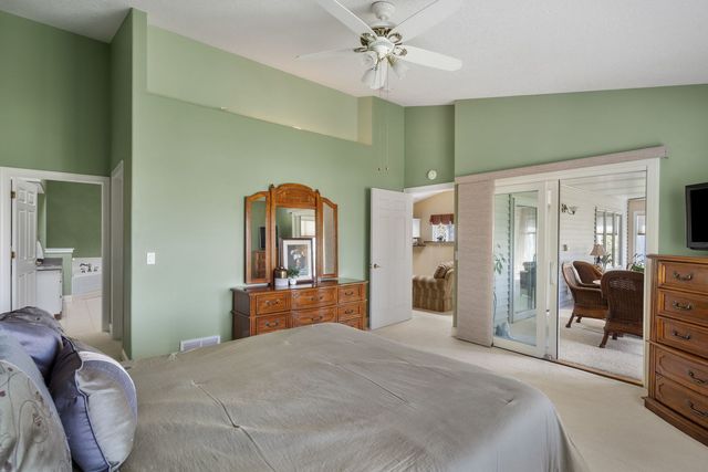 461 43rd Avenue Court 6, East Moline, IL 61244