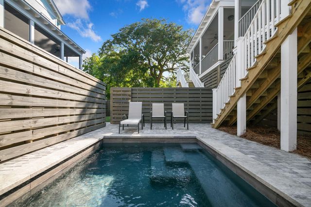 108 E Hudson Avenue, Folly Beach, SC 29439
