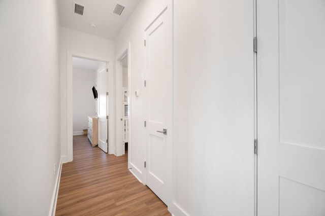 108 E Hudson Avenue, Folly Beach, SC 29439
