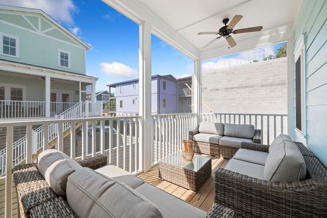 108 E Hudson Avenue, Folly Beach, SC 29439