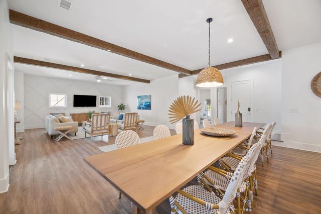 108 E Hudson Avenue, Folly Beach, SC 29439