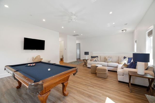 108 E Hudson Avenue, Folly Beach, SC 29439